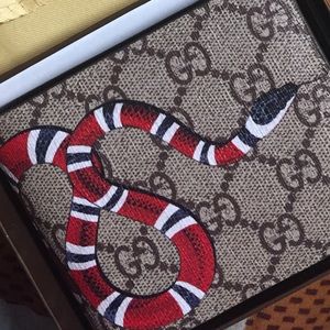 Meet your Posher, Gucci